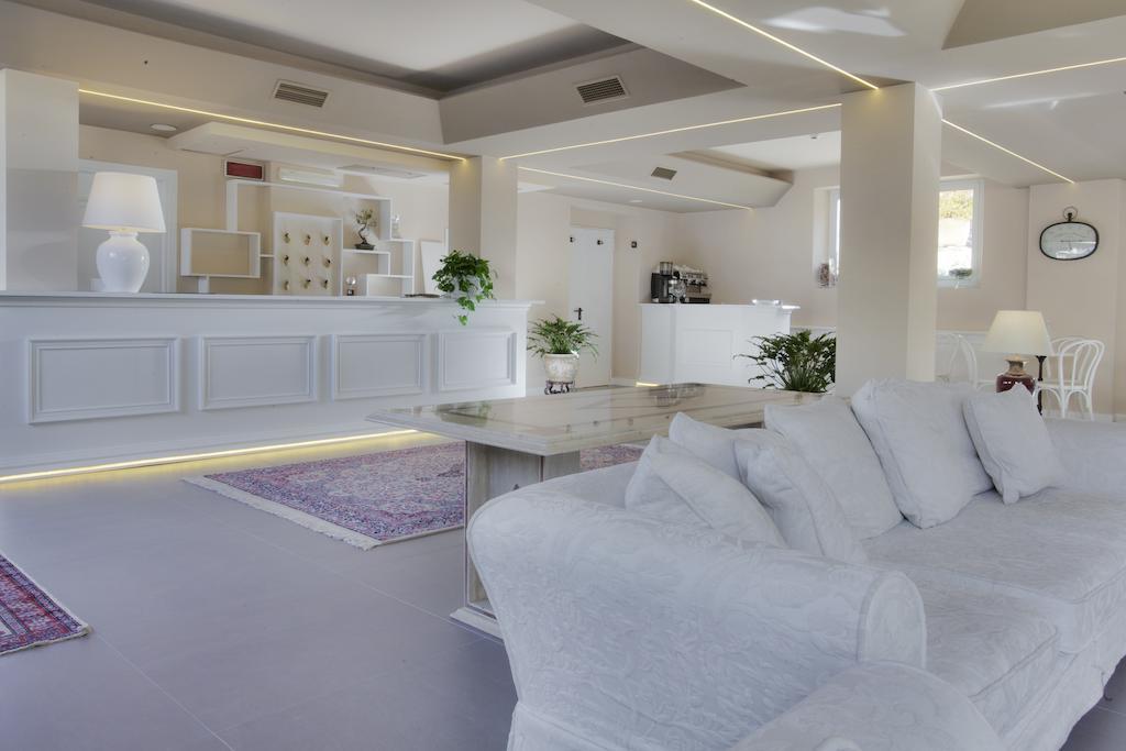 Relais Le Felci Executive Suite Spa Fiuggi Bagian luar foto